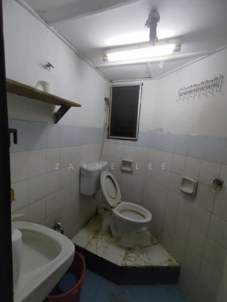 Pangsapuri untuk Dijual di Sri Cempaka (Puchong Jaya) - Zayne Lee - Bathroom - PropertyGuru.com.my