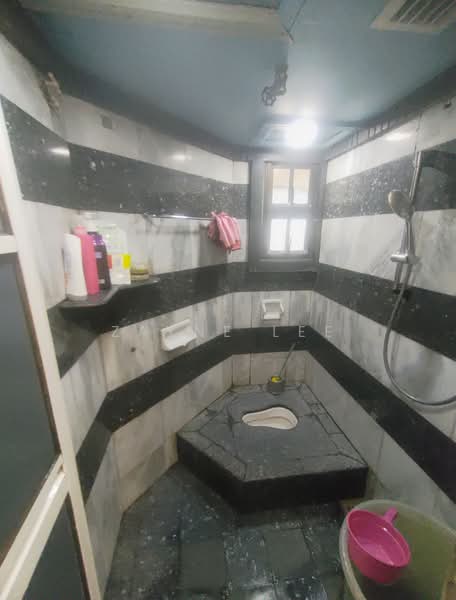 Pangsapuri untuk Dijual di Sri Cempaka (Puchong Jaya) - Zayne Lee - Bathroom - PropertyGuru.com.my