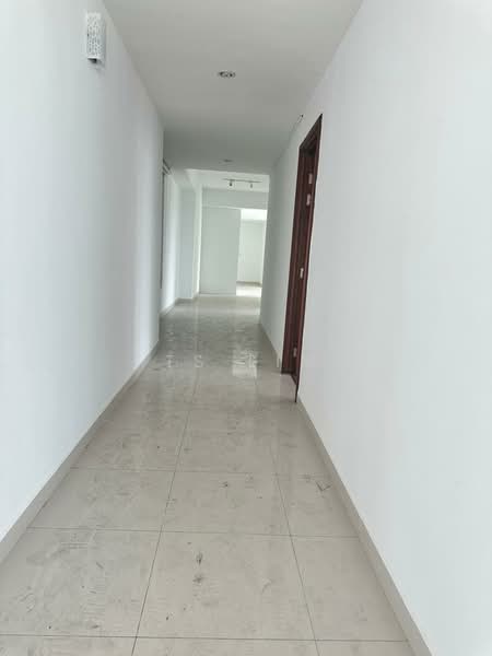 Condominium for Sale at H Residence (One Ritz Residence / Kelawai View) - TS Lim - Corridor - PropertyGuru.com.my