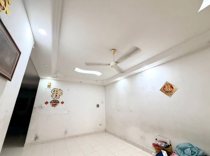 Rumah Teres 1.5 Tingkat untuk Dijual di Taman Gaya (Ulu Tiram) - Vincent Gian - PropertyGuru.com.my