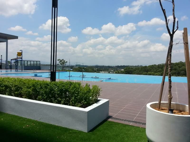Kondominium untuk Disewa di Green Park Residence - Brandon Yee - Pool - PropertyGuru.com.my