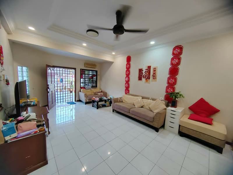 2-storey Terraced House for Sale in Taman Daya (Johor Bahru) - Winson Yap - Living Room - PropertyGuru.com.my