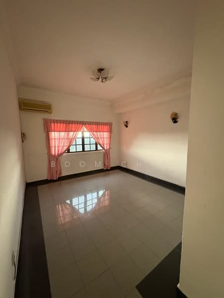 Pangsapuri untuk Dijual di Pangsapuri Excelsa - Boom Chia - MasterRoom - PropertyGuru.com.my
