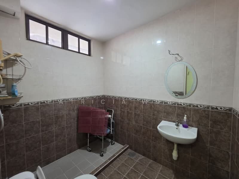 Bungalow for Sale in Taman Tun Sardon (Gelugor) - Patricia Wong - Bathroom - PropertyGuru.com.my