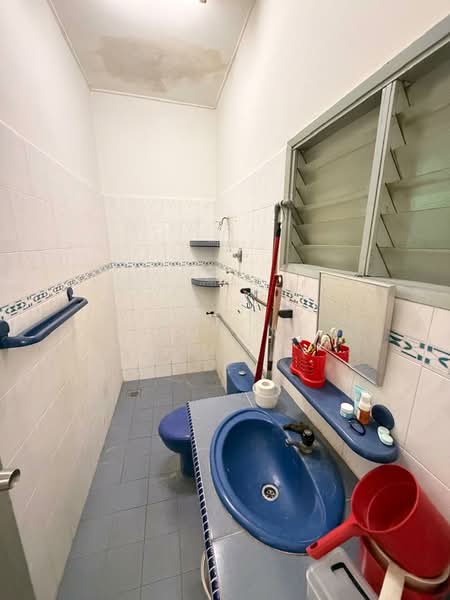 1.5-storey Terraced House for Sale in Cheras (Selangor) - Addy Ng - Bathroom - PropertyGuru.com.my