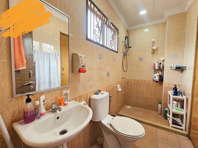 2-storey Terraced House for Sale in Putra Heights (Subang Jaya) - Jason Ooi - Bathroom - PropertyGuru.com.my