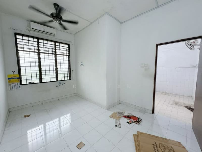 2-storey Terraced House for Sale in Taman Puteri Wangsa (Ulu Tiram) - Iden Tan - Interior - PropertyGuru.com.my