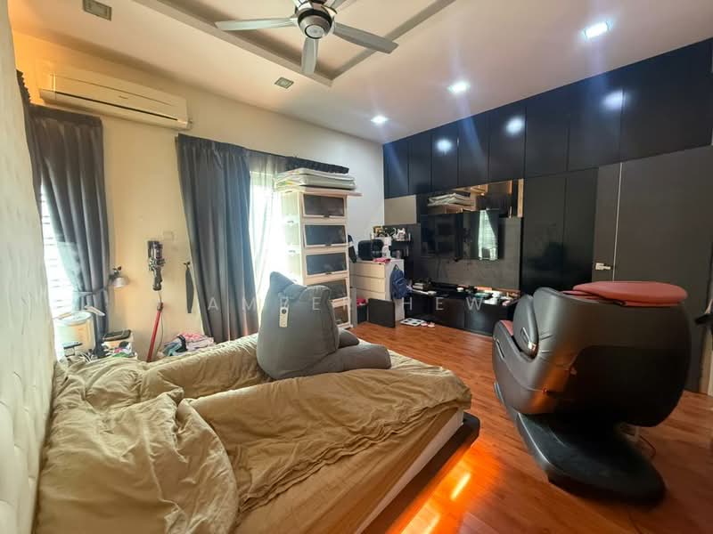 Rumah Teres 3 Tingkat untuk Dijual di Bandar Seri Alam (Masai) - Amber Hew - Bedroom - PropertyGuru.com.my