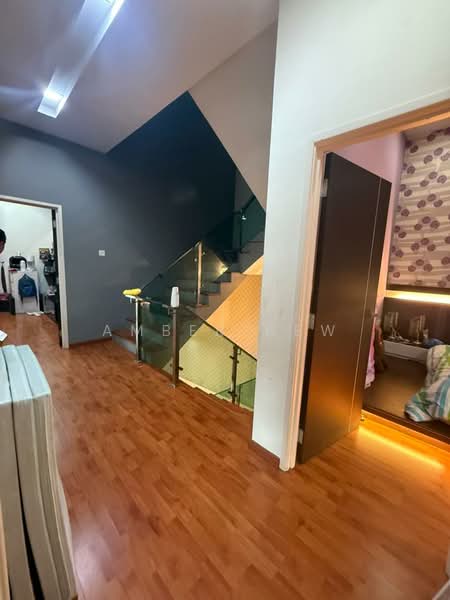 Rumah Teres 3 Tingkat untuk Dijual di Bandar Seri Alam (Masai) - Amber Hew - Corridor - PropertyGuru.com.my
