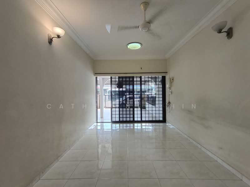 1-storey Terraced House for Sale in Ipoh (Perak) - Catherine Chin - Living Room - PropertyGuru.com.my