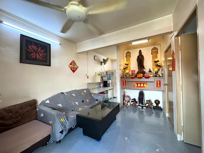 Flat for Sale at Flat Taman Ungku Tun Aminah - Shao Qi - Living Room - PropertyGuru.com.my
