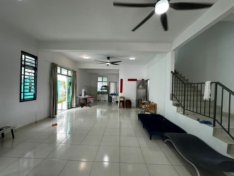 Cluster House for Sale in Taman Pulai Mutiara (Iskandar Puteri (Nusajaya)) - Pierre Chin - Living Room - PropertyGuru.com.my