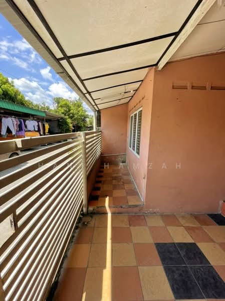 1-storey Terraced House for Sale in Taman Salak Jaya (Salak South) - Hani Hamzah - Exterior - PropertyGuru.com.my