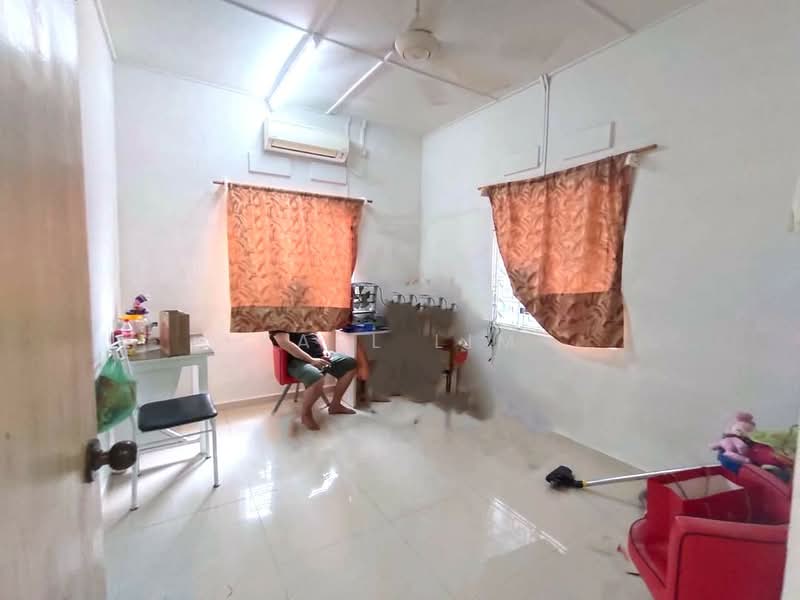 1-storey Terraced House for Sale in Taman Century (Johor Bahru) - Karl Lim - Interior - PropertyGuru.com.my
