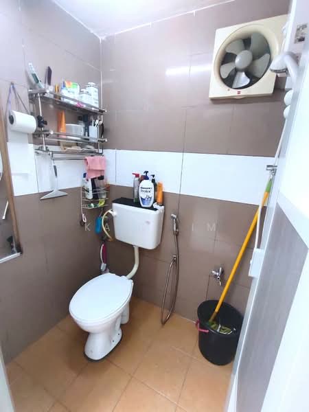 1-storey Terraced House for Sale in Taman Century (Johor Bahru) - Karl Lim - Bathroom - PropertyGuru.com.my