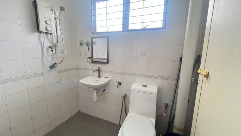 2-storey Terraced House for Sale in Seksyen 20 (Shah Alam) - Sharifah Yusoff - Bathroom - PropertyGuru.com.my