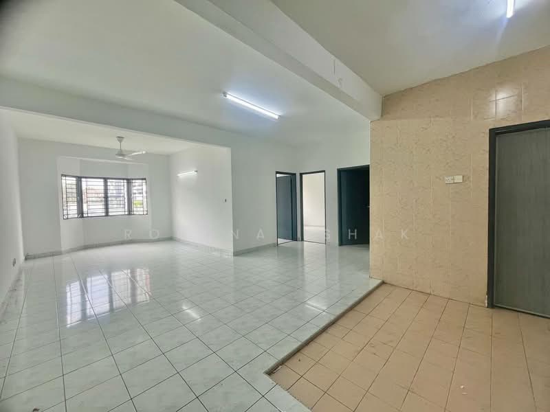 Pangsapuri untuk Dijual di Pangsapuri Mutiara Subang - Rohana Ishak - PropertyGuru.com.my
