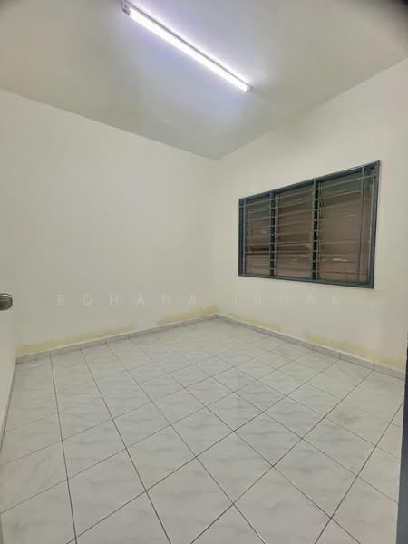Pangsapuri untuk Dijual di Pangsapuri Mutiara Subang - Rohana Ishak - PropertyGuru.com.my