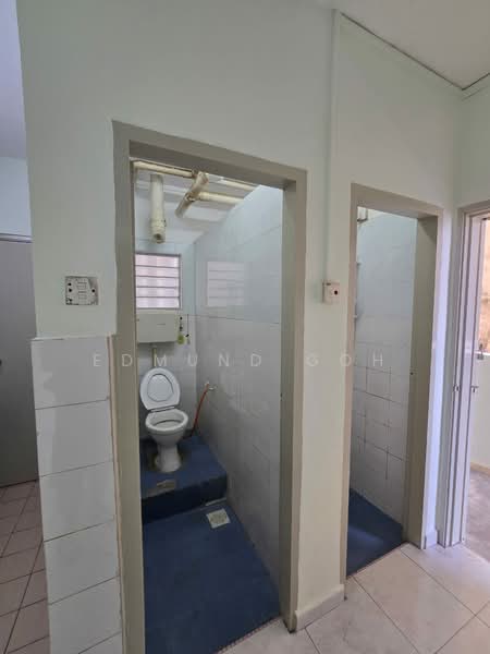 Apartment for Rent at Pangsapuri Desa Tanjung - Edmund Goh - Bathroom - PropertyGuru.com.my