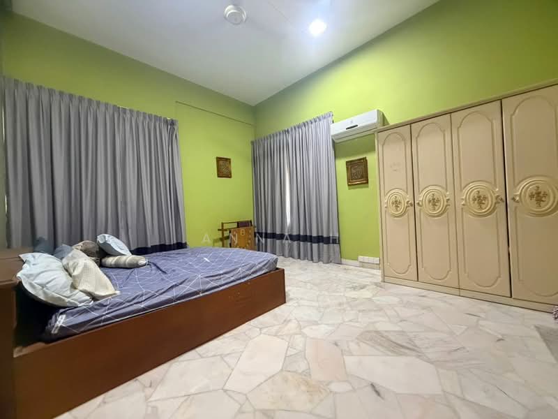 Rumah Banglo untuk Dijual di Kemensah Heights (Ulu Kelang) - Anna H - Bedroom - PropertyGuru.com.my