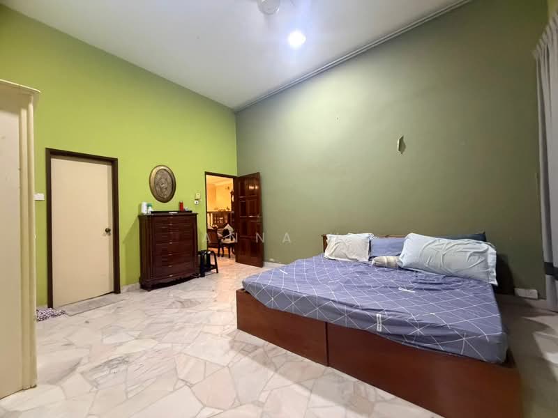 Rumah Banglo untuk Dijual di Kemensah Heights (Ulu Kelang) - Anna H - Bedroom - PropertyGuru.com.my