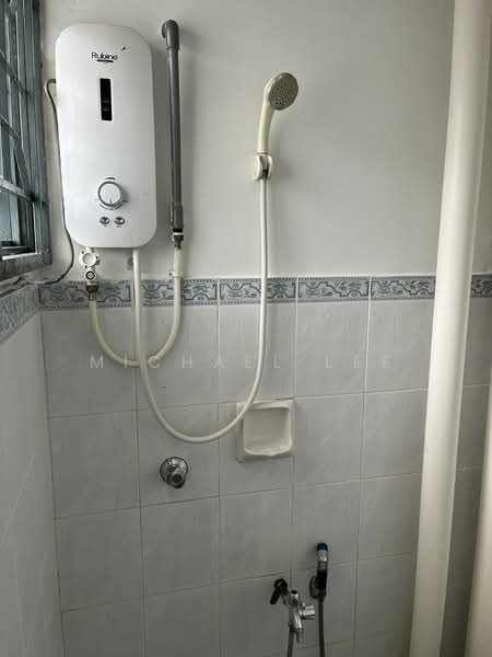 Pangsapuri untuk Dijual di Semarak Apartment - Michael Lee - Bathroom - PropertyGuru.com.my
