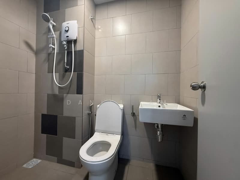 Service Residence for Rent at Helix2 @ PJ South - Daniel Lam - Bathroom - PropertyGuru.com.my