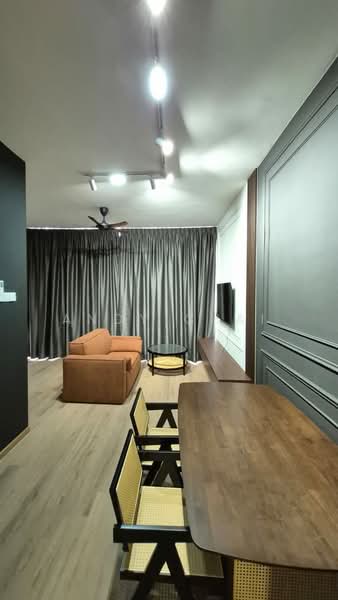 Servis Apartment untuk Disewa di Armani Raja Uda - Andy Chai - Living Room - PropertyGuru.com.my