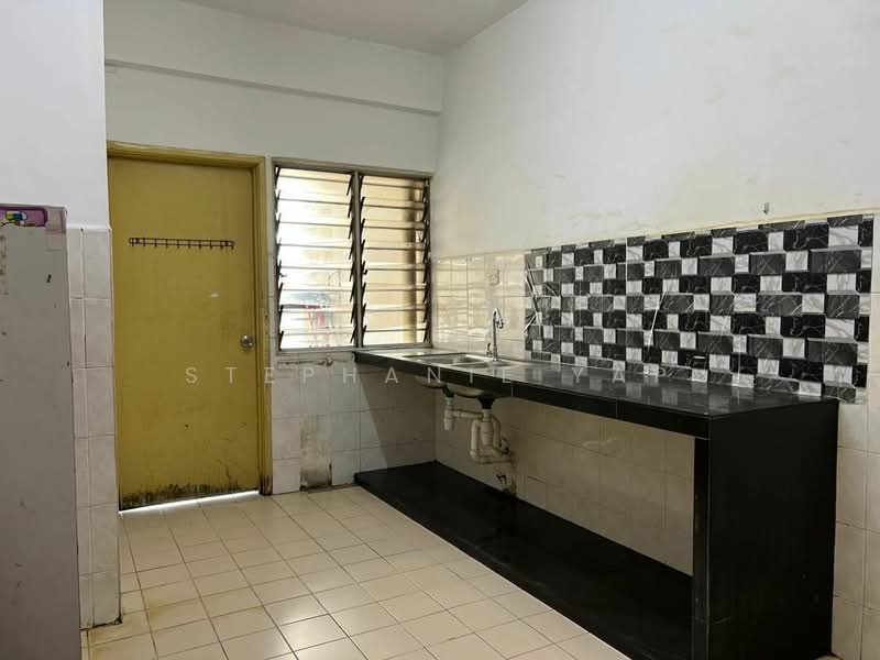 Condominium for Rent at Dwi Mahkota - Stephanie Yap - Kitchen - PropertyGuru.com.my