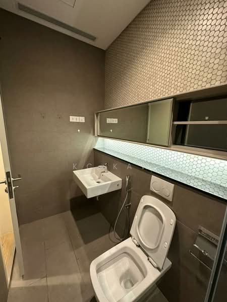 Servis Apartment untuk Dijual di Lucentia Residences - KC KAW - Bathroom - PropertyGuru.com.my