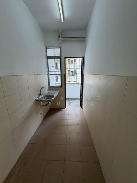 Flat for Rent at Pangsapuri Villamas - Muhammad Taufeeq - Interior - PropertyGuru.com.my