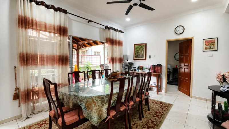 Semi-Detached House for Sale in Seksyen 7 (Shah Alam) - Zaty Jasmin - Dining Room - PropertyGuru.com.my