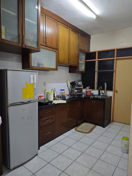 Condominium for Sale at Vistaria Condominium - Freddy Tan - Kitchen - PropertyGuru.com.my