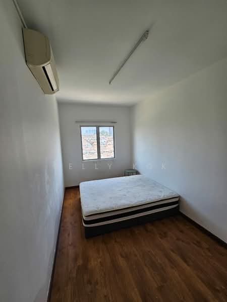 Kondominium untuk Dijual di Endah Regal Condominium - Kelly Kok - Bedroom - PropertyGuru.com.my