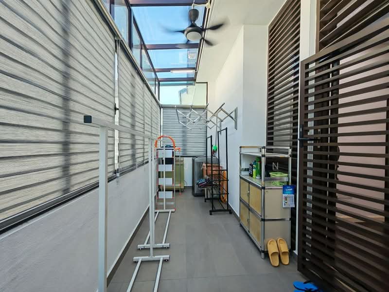 Rumah Berkembar untuk Dijual di Denai Alam (Shah Alam) - Zaty Jasmin - Balcony - PropertyGuru.com.my