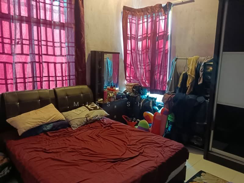 Rumah Teres untuk Dijual di Taman Keroma (Muar) - Miss Shee - Bedroom - PropertyGuru.com.my