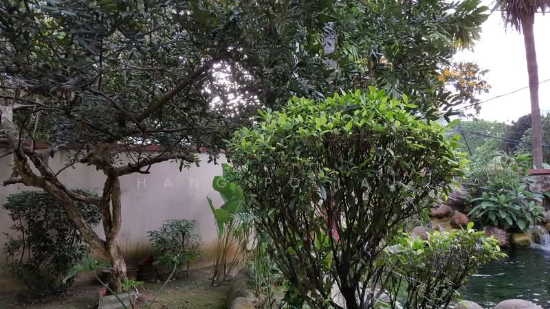 Semi-Detached House for Sale in Taman Yarl (Jalan Klang Lama (Old Klang Road)) - Hang Po Lau - Garden - PropertyGuru.com.my