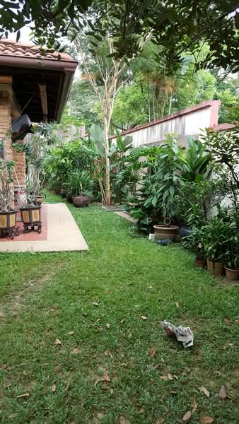 Semi-Detached House for Sale in Taman Yarl (Jalan Klang Lama (Old Klang Road)) - Hang Po Lau - Garden - PropertyGuru.com.my