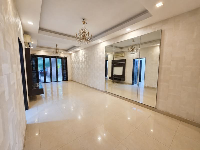 2-storey Terraced House for Sale in Putra Heights (Subang Jaya) - Nobeille Chung - Living Room - PropertyGuru.com.my