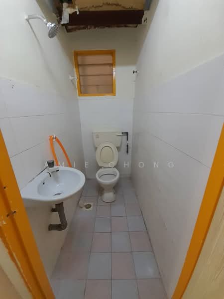 Rumah Flat untuk Dijual di Panorama Lapangan Perdana - Amie Chong - Bathroom - PropertyGuru.com.my