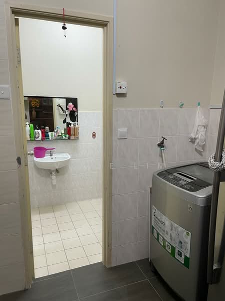 2-storey Terraced House for Rent in Bandar Sunway Semenyih (Semenyih) - Vince Lim - Bathroom - PropertyGuru.com.my
