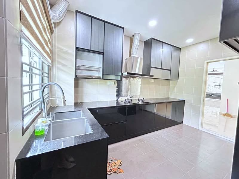 Semi-Detached House for Sale in Taman Nusa Idaman (Iskandar Puteri (Nusajaya)) - Karl Lim - Kitchen - PropertyGuru.com.my