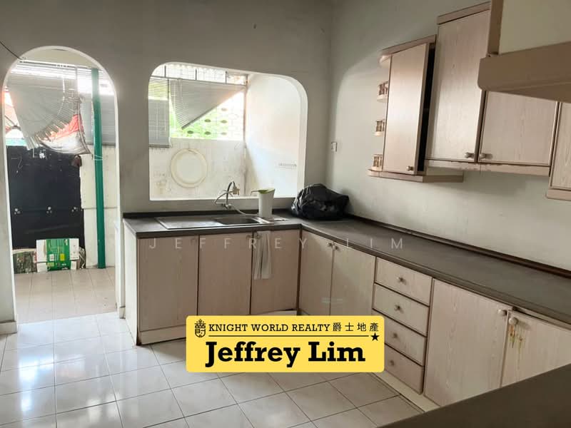 Rumah Teres 2 Tingkat untuk Dijual di Taman Guan Joo Seng (Jelutong) - Jeffrey Lim - Kitchen - PropertyGuru.com.my