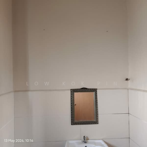 Condominium for Rent at Ridzuan Condominium - Low Kok Pin - Bathroom - PropertyGuru.com.my