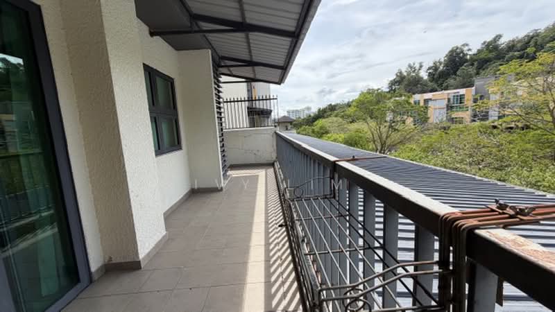 Kondominium untuk Disewa di The Peak SOHO - Ivy Lim - Balcony - PropertyGuru.com.my