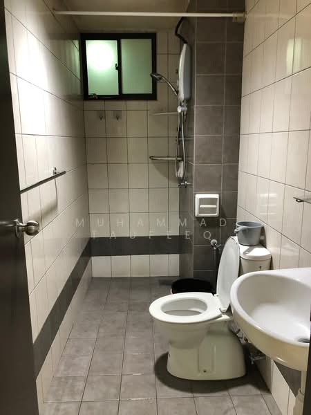 Kondominium untuk Disewa di Indah Alam (Subang Andaman) - Muhammad Taufeeq - Bathroom - PropertyGuru.com.my