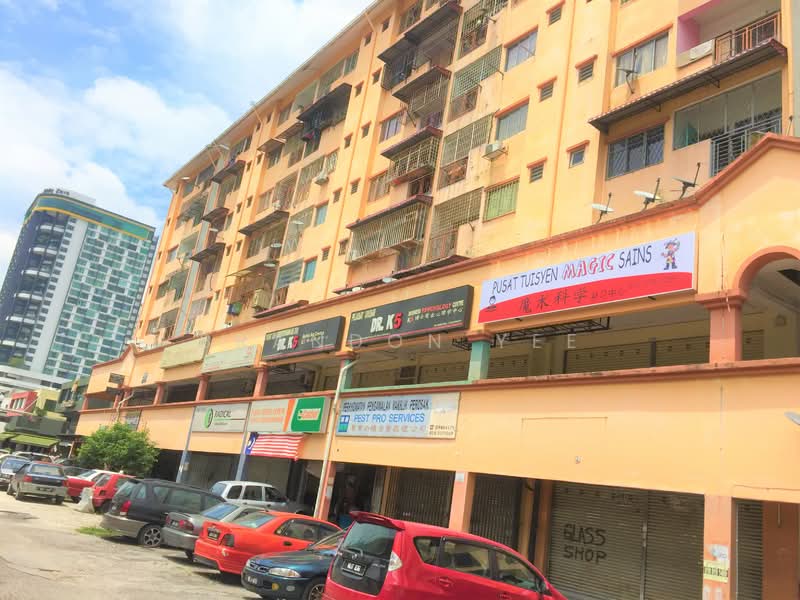 Pangsapuri untuk Disewa di Putra Ria Apartment - Brandon Yee - Exterior - PropertyGuru.com.my