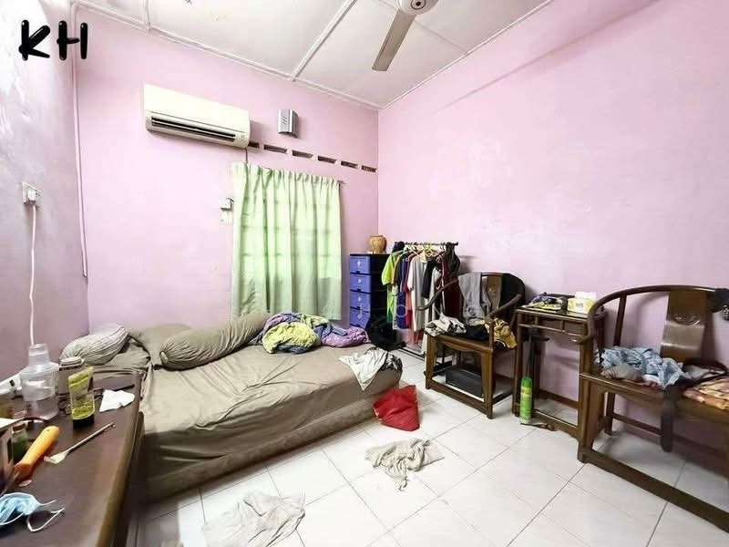 1-storey Terraced House for Sale in Taman Klang Jaya (Klang) - KH Chong - Bedroom - PropertyGuru.com.my