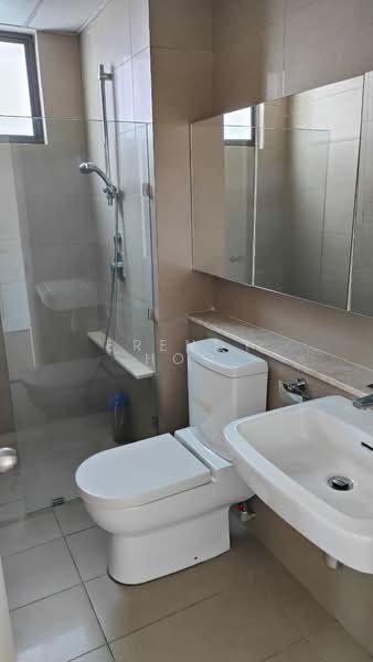 Kondominium untuk Disewa di The WaterEdge (Pinggiran Air) - Brendy Hoo - Bathroom - PropertyGuru.com.my