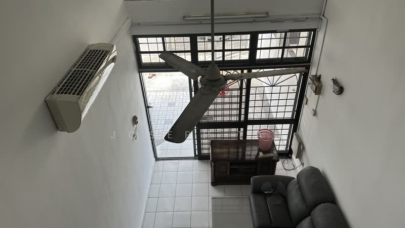 1.5-storey Terraced House for Rent in Taman Molek (Johor Bahru) - Joseph Tan - Living Room - PropertyGuru.com.my